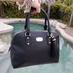 Michael Kors EUC large black leather handbag